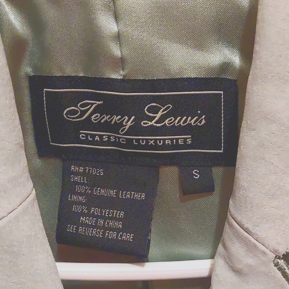Sale!! Terry Lewis- Tiffany Blue Leather Jacket! - Picture 2 of 6